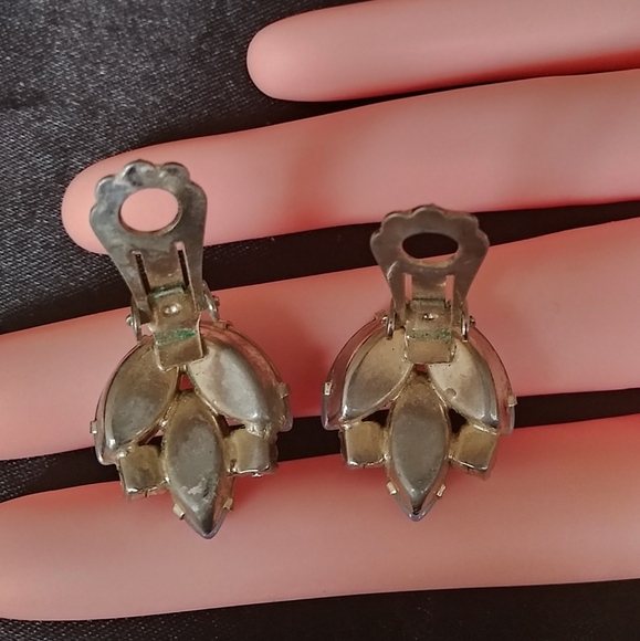 Vintage victorian era gem crystal clip-on earrings - Picture 5 of 6